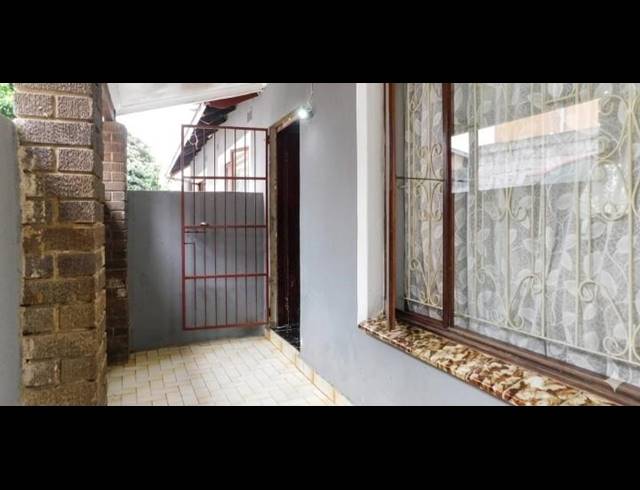2 BEDROOM HOUSE FOR SALE IN MOORTON